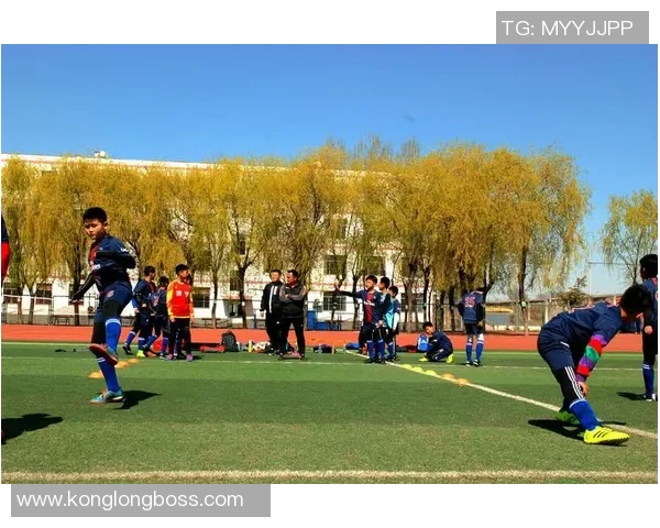 被足球耽误的青春岁月与梦想追逐的真实故事